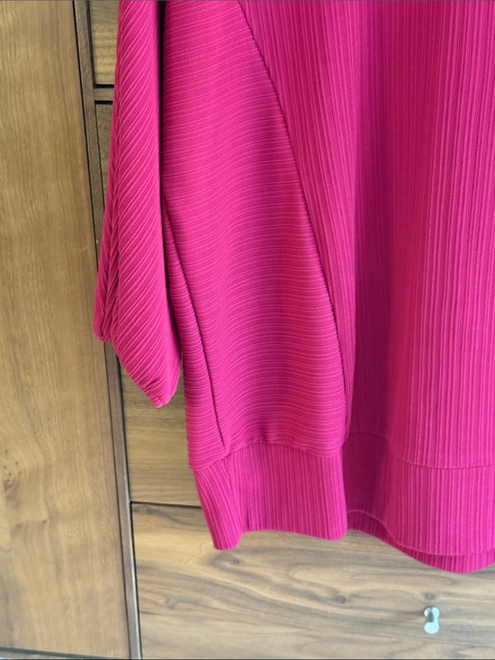 Adrienne Vittadini Sweaters - Adrienne Vittadini Pleated Knit Crewneck Sweater Size M | Raspberry | Balloon Sl